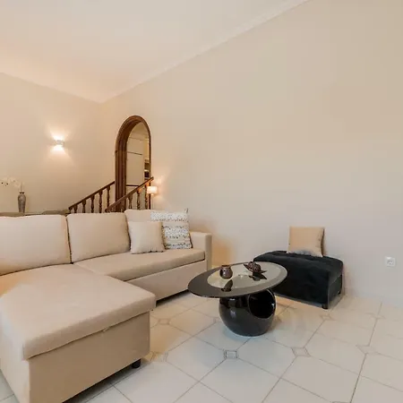 Quarta Downtown House Διαμέρισμα *