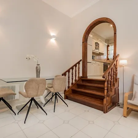 Διαμέρισμα Quarta Downtown House *